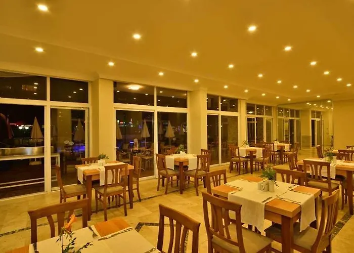Dolphin Family Hotel